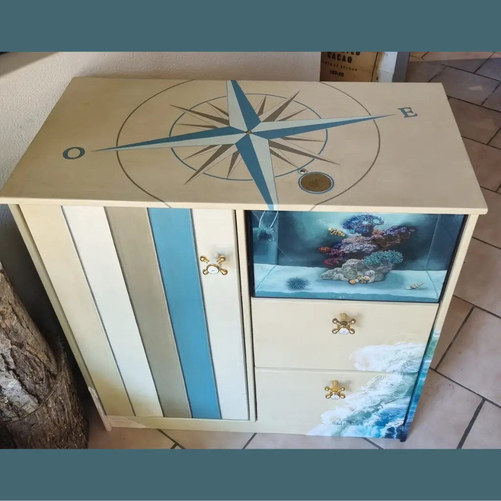 meuble peint peintre sur meuble atelier so creativ commode bord de mer plage vague resine signature aquarium 10.webp