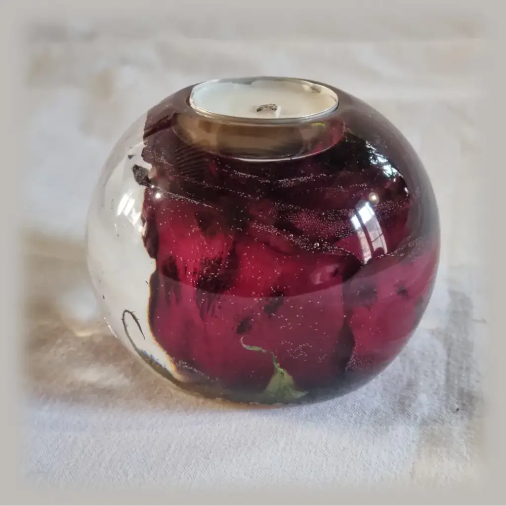 Red rose candle holder